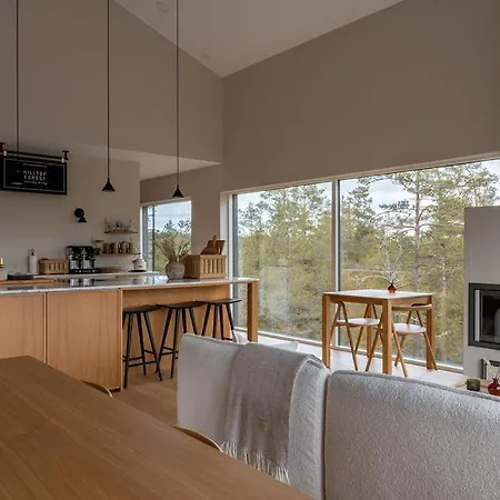 Hilltop House Premium Forest Villa Inkoo