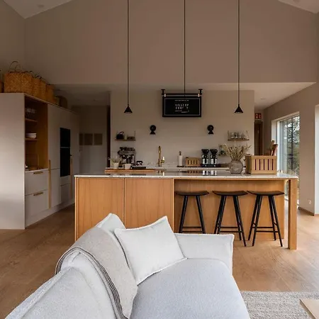 Hilltop House Premium Forest Villa Ξενοδοχείο *